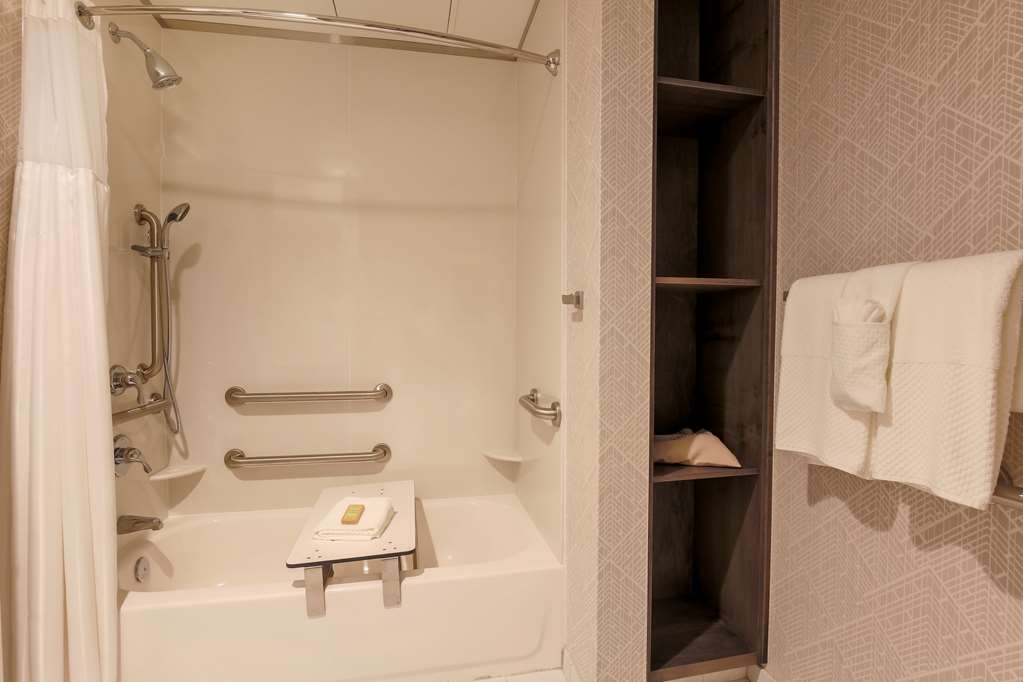 DoubleTree By Hilton Evansville - thumb 6