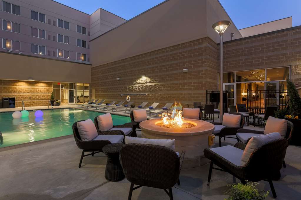DoubleTree By Hilton Evansville - thumb 9