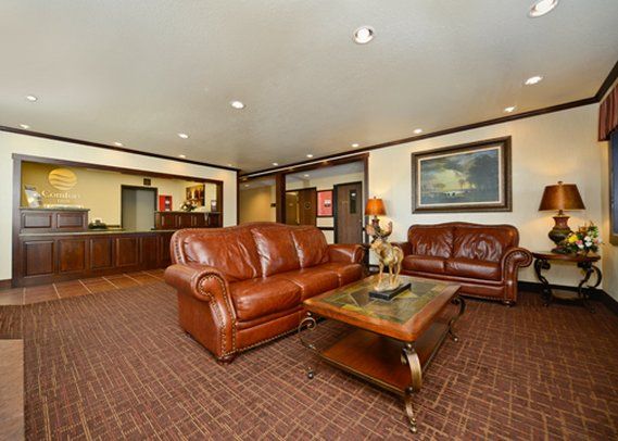 Yellowstone West Gate Hotel - thumb 1