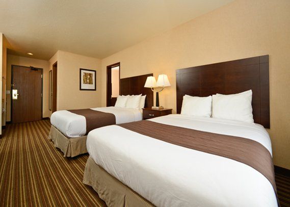 Yellowstone West Gate Hotel - thumb 2