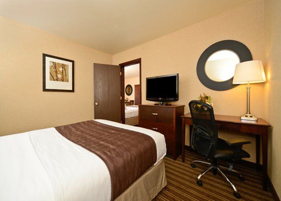 Yellowstone West Gate Hotel - thumb 9
