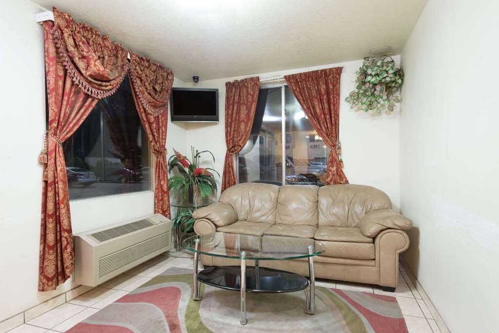 Super 8 Bernalillo - thumb 2