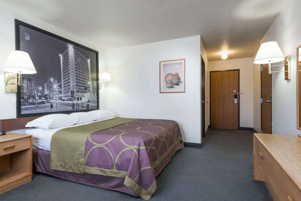 Super 8 Bernalillo - thumb 5