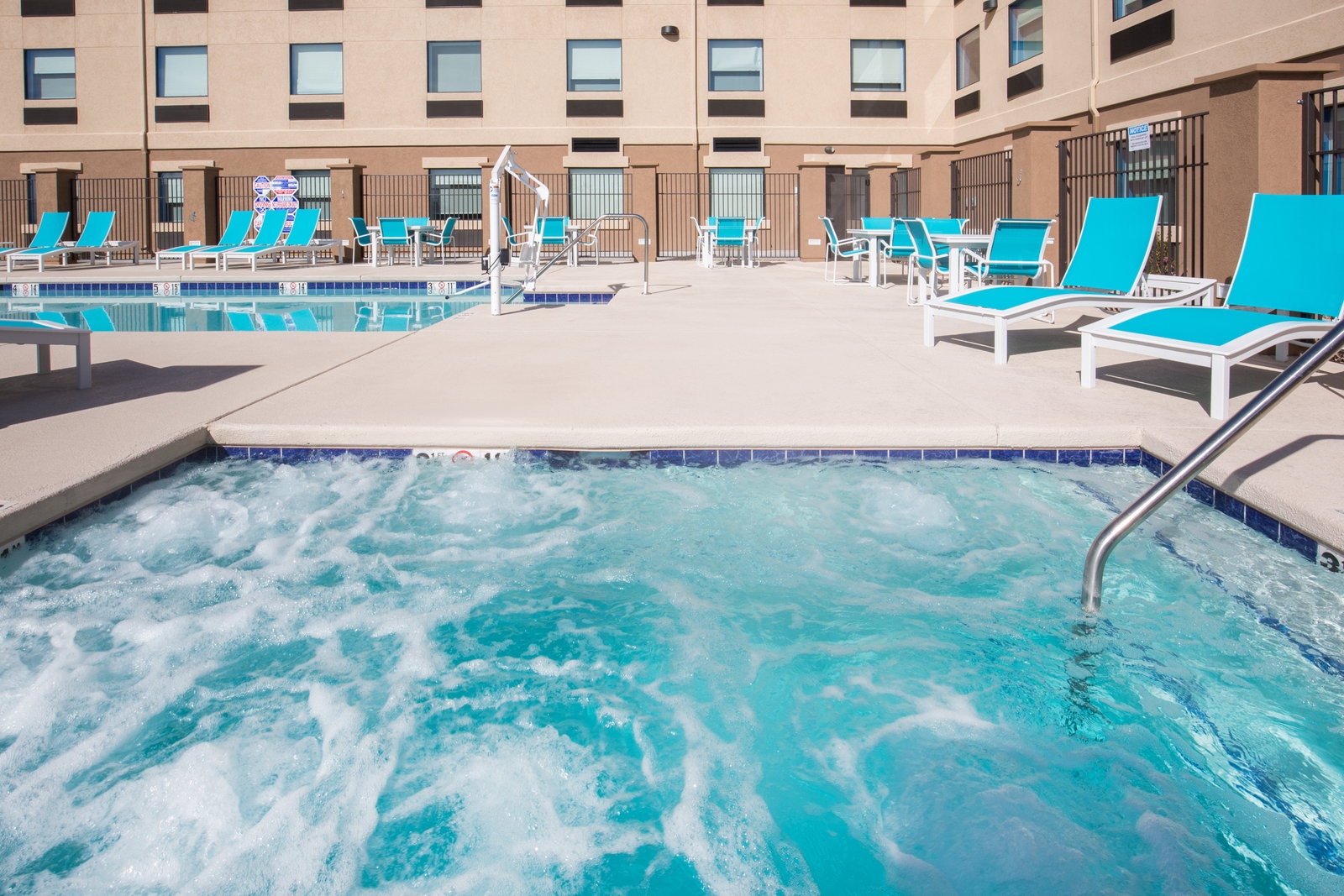 Holiday Inn Express & Suites Pahrump - thumb 10