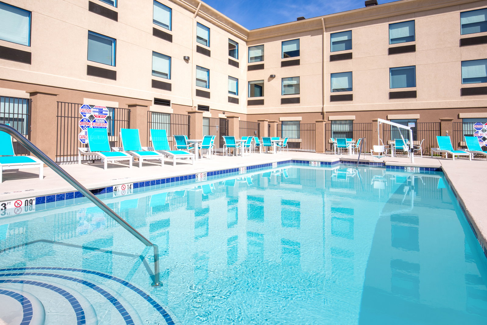 Holiday Inn Express & Suites Pahrump - thumb 11