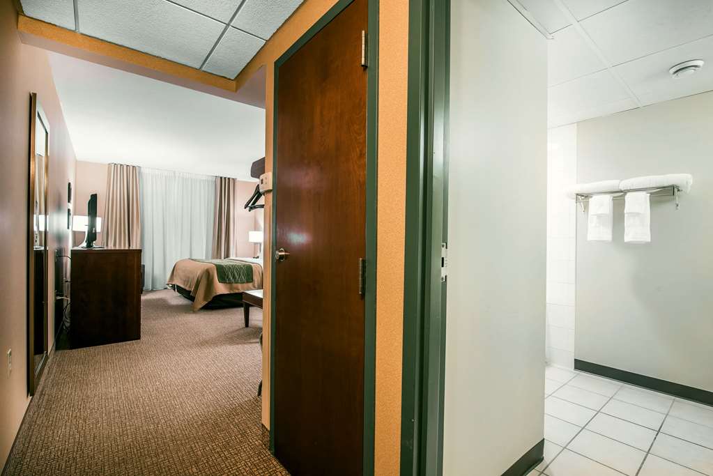 Quality Inn & Suites - thumb 5