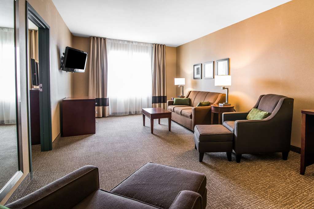 Quality Inn & Suites - thumb 12