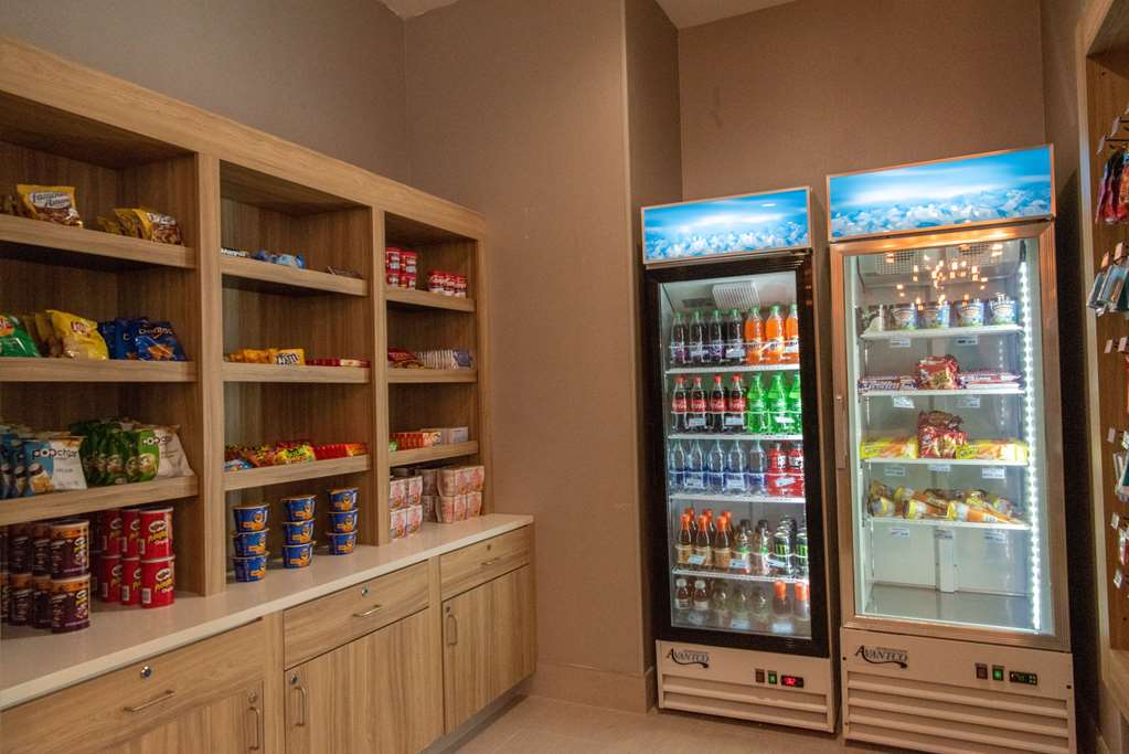 La Quinta Inn & Suite By Wyndham - thumb 15