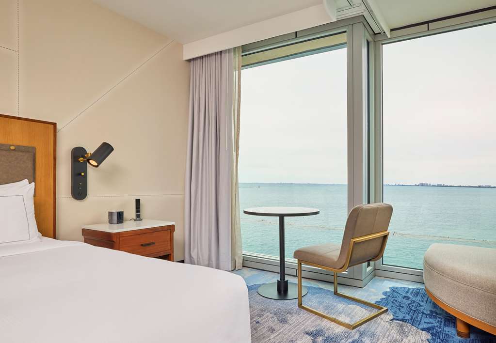 Sable At Navy Pier, Curio Collection - thumb 7