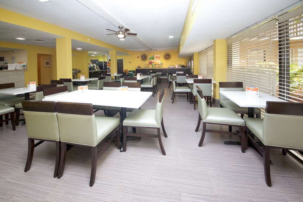 Quality Inn - thumb 14