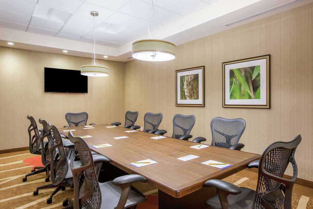 Hilton Garden Inn Olympia - thumb 11