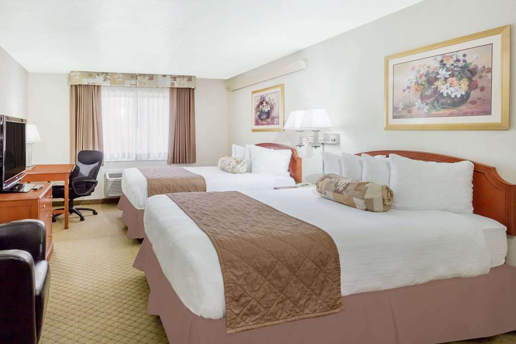 Ramada Ely - thumb 12