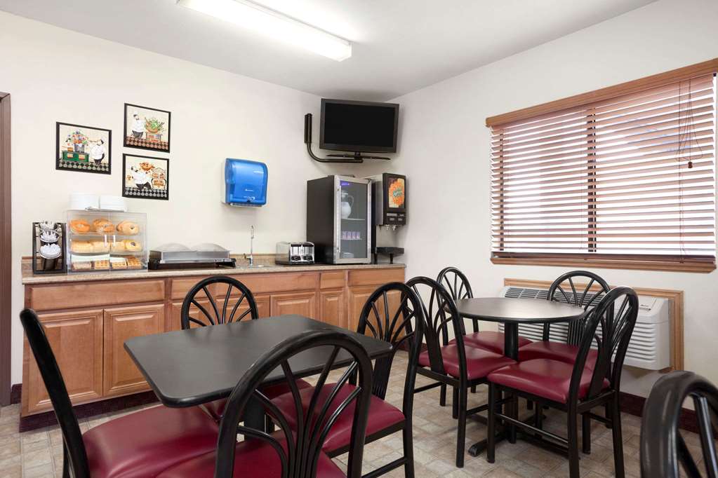 Travelodge Elko - thumb 15