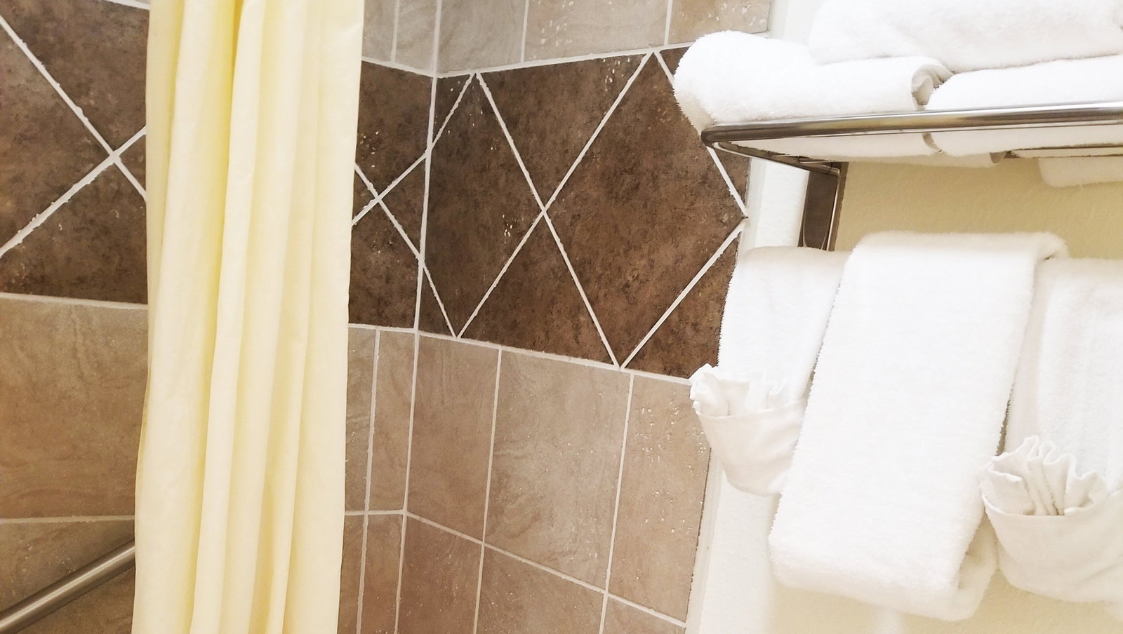 Magnuson Hotel Ely - thumb 9