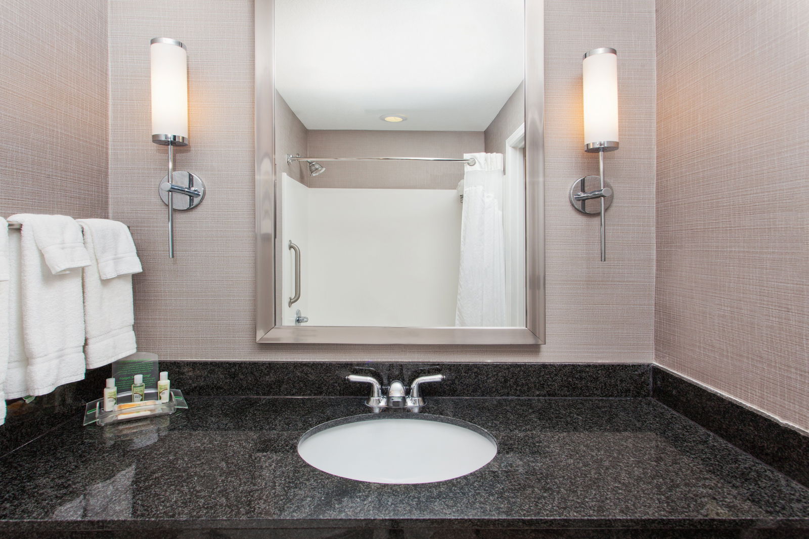 Holiday Inn Brunswick - thumb 6