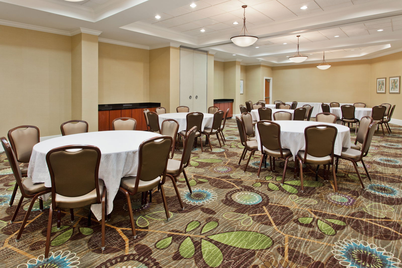 Holiday Inn Brunswick - thumb 17