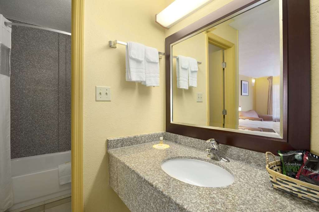 Days Inn Brunswick/St. Simons Area - thumb 3