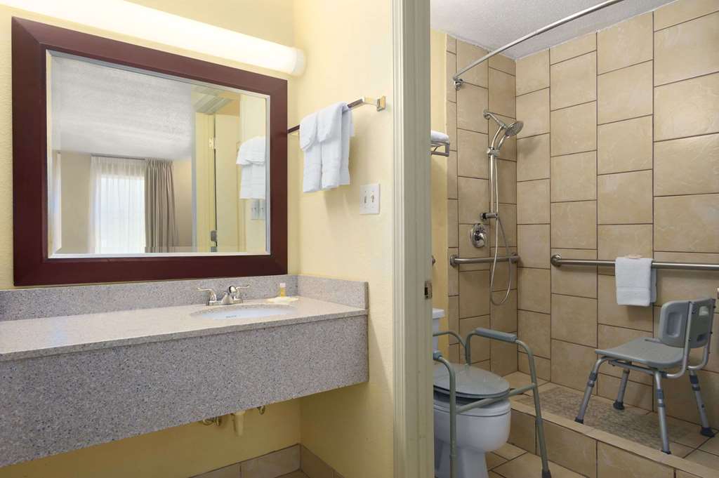 Days Inn Brunswick/St. Simons Area - thumb 5