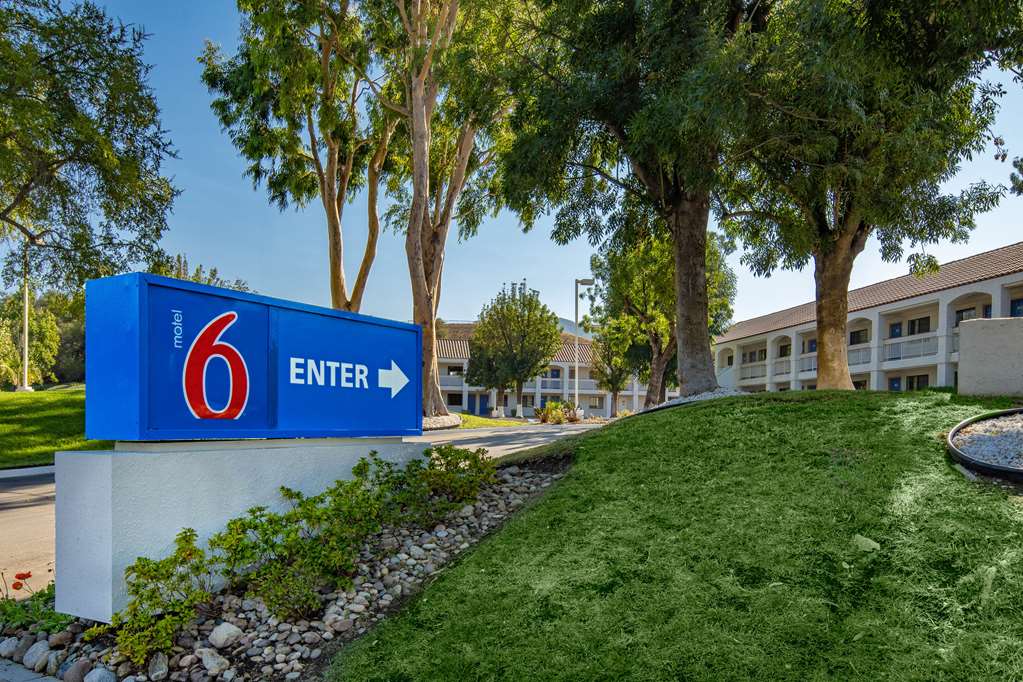 Motel 6 Thousand Oaks