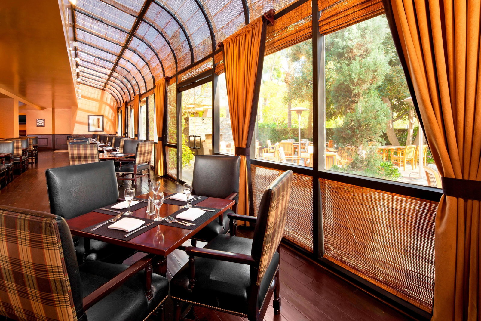 Sheraton Fairplex Hotel & Conference Ctr - thumb 10