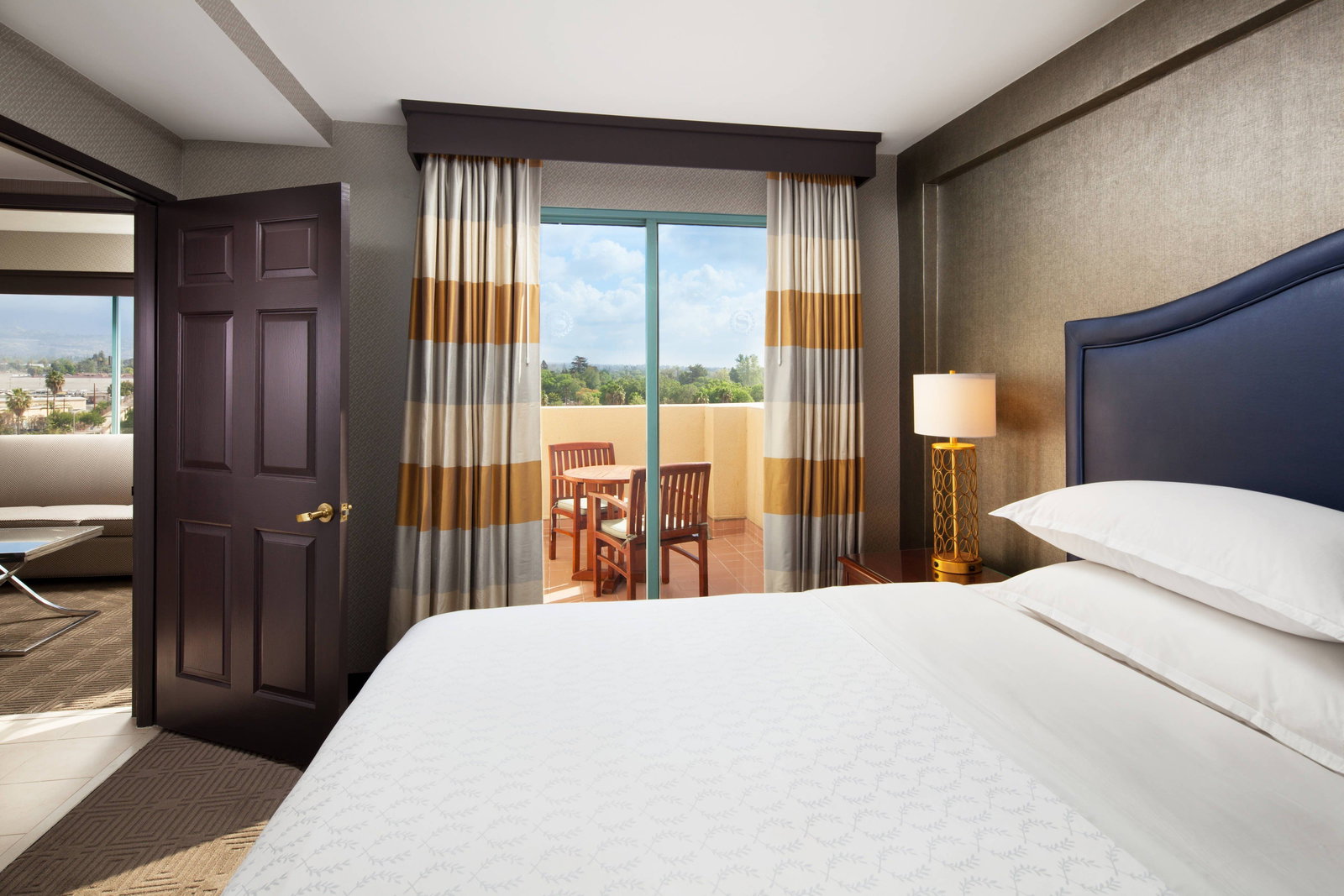 Sheraton Fairplex Hotel & Conference Ctr - thumb 11