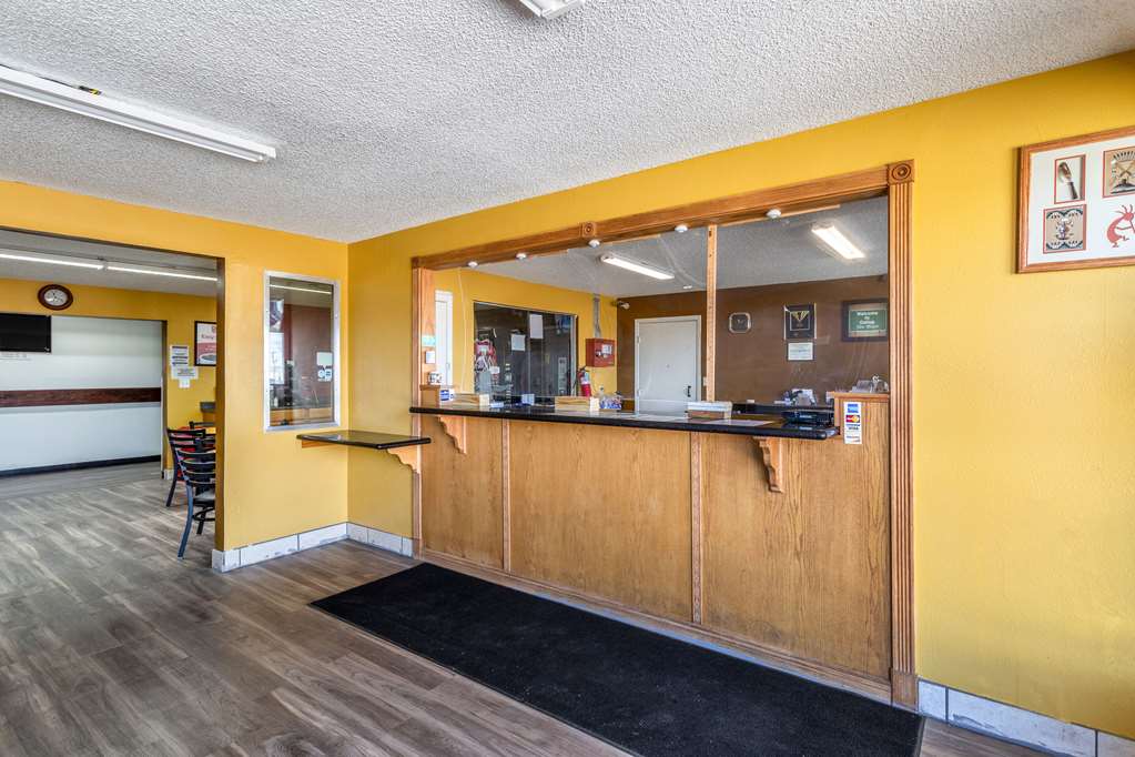 Econo Lodge - thumb 2