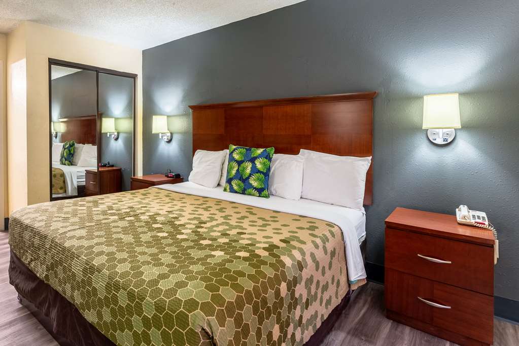 Econo Lodge - thumb 9