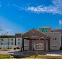 La Quinta Inn  Suites Lexington Park - Hotels Find