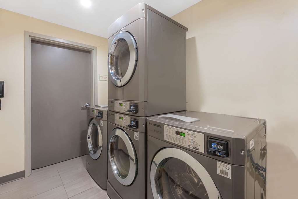 La Quinta Inn & Suites Aberdeen-APG - thumb 16