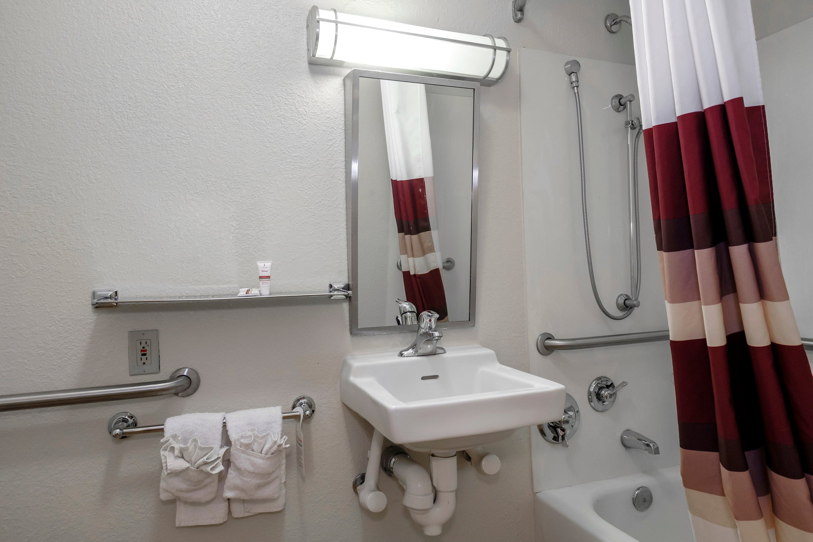 Red Roof Inn Aberdeen - thumb 14