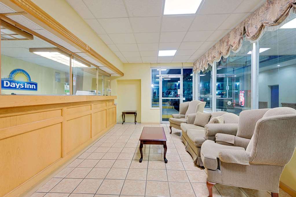 Days Inn Waynesboro - thumb 1