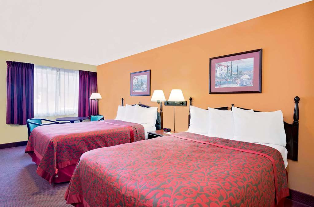 Days Inn Waynesboro - thumb 4