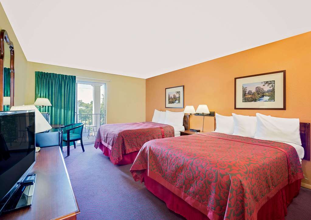 Days Inn Waynesboro - thumb 7