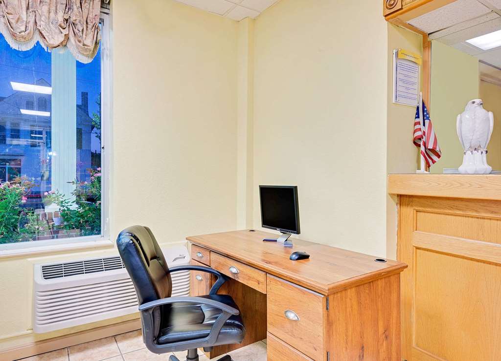 Days Inn Waynesboro - thumb 11