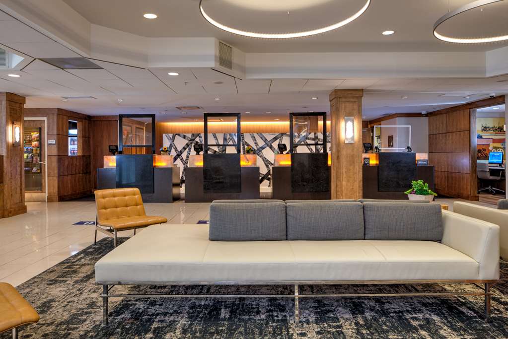 Doubletree Hotel & Suites Pitt Downtown - thumb 4