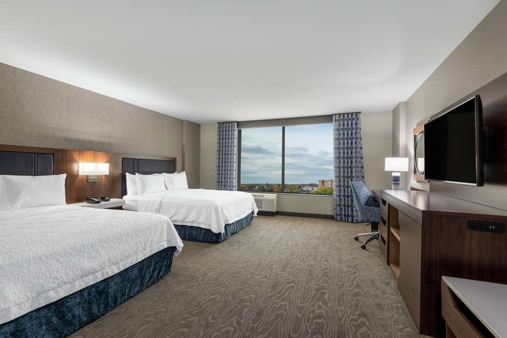 Hampton Inn & Suites Fort Wayne Downtown - thumb 8