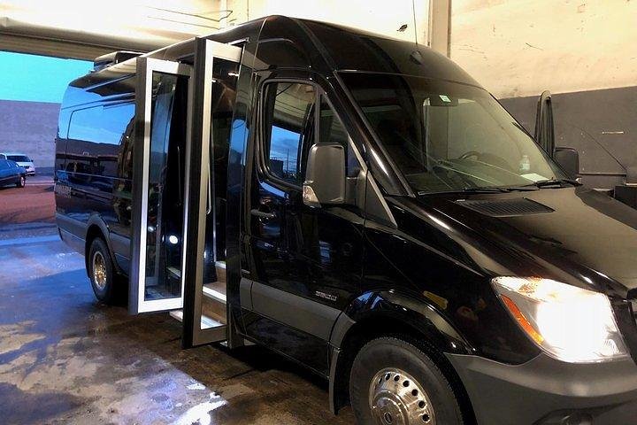 SFO One-Way Airport/Hotel Private Car Service - thumb 2