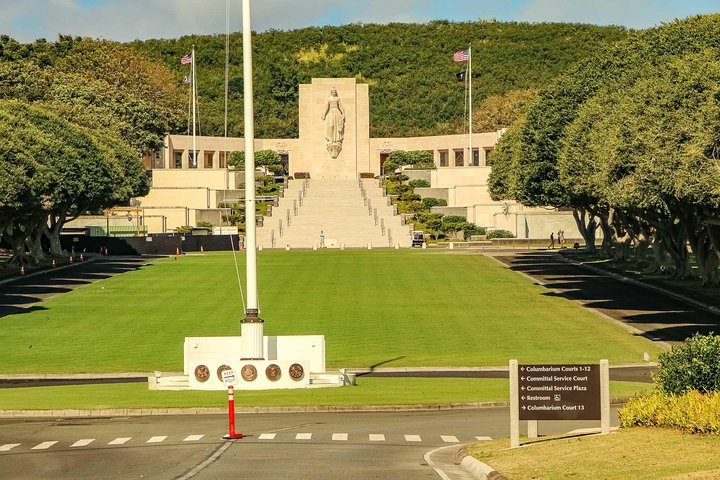 Best Of Oahu: Private Tour With Movie And Boat Tour USS Arizona Memorial - thumb 0