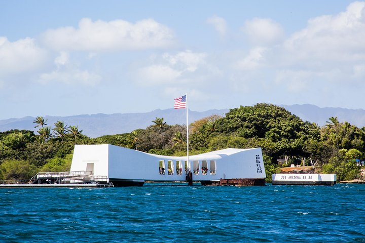 USS Arizona Memorial Deluxe Tour - thumb 0