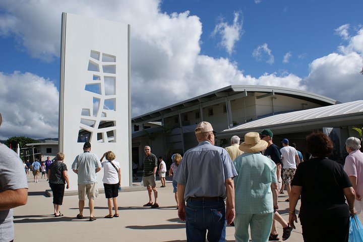 USS Arizona Memorial Deluxe Tour - thumb 5