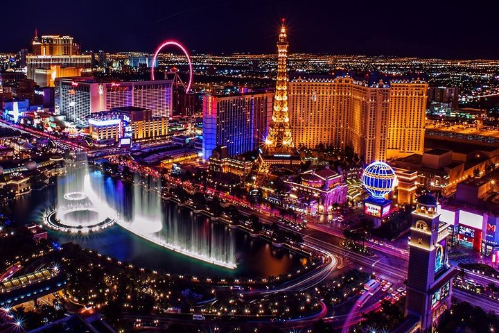 Las Vegas By Night Private City Tour - thumb 0