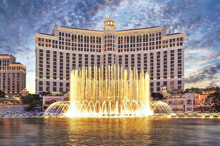 Las Vegas By Night Private City Tour - thumb 2