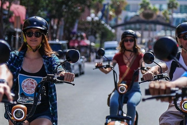 1 Hour GPS Guided Scooter Tour: Harbor/Gaslamp Quarter - thumb 0